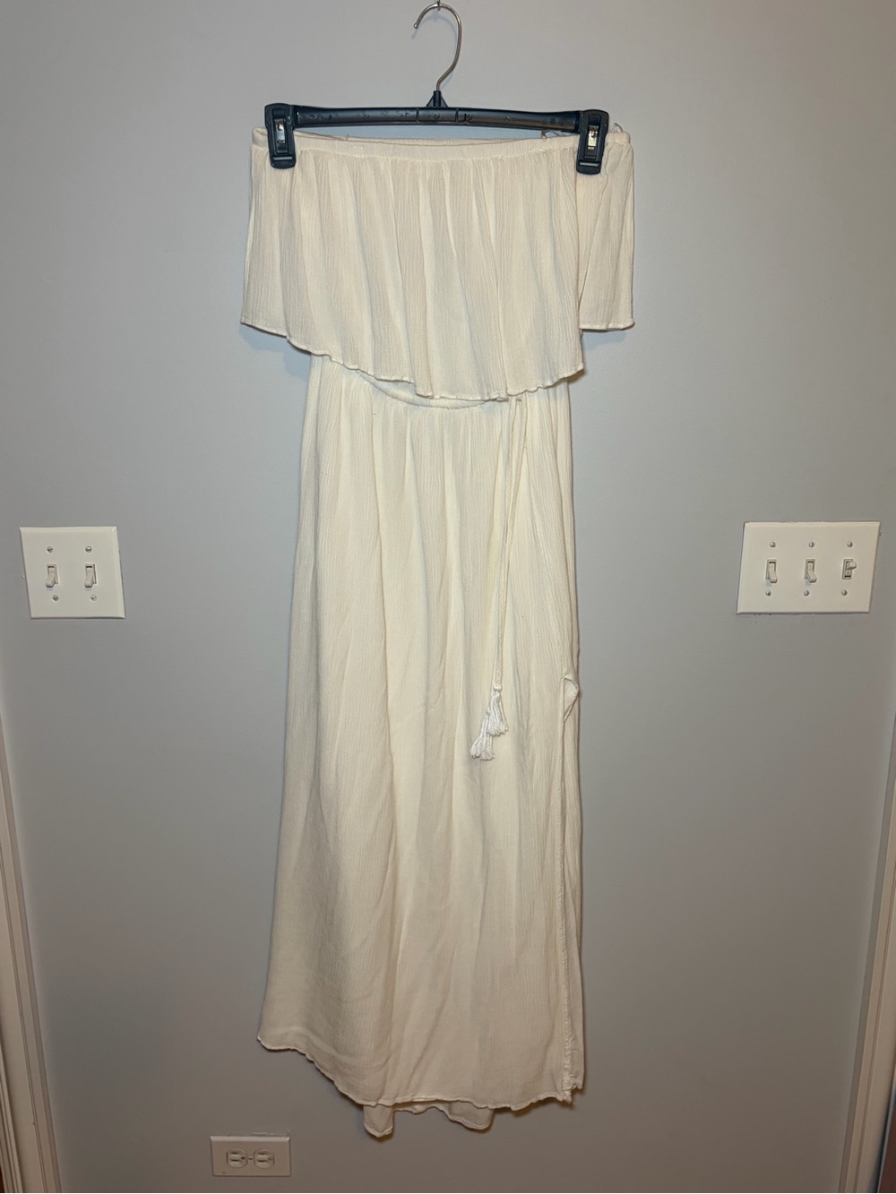 Women's Off-Shoulder Strapless Cream Maxi Dress - Size L